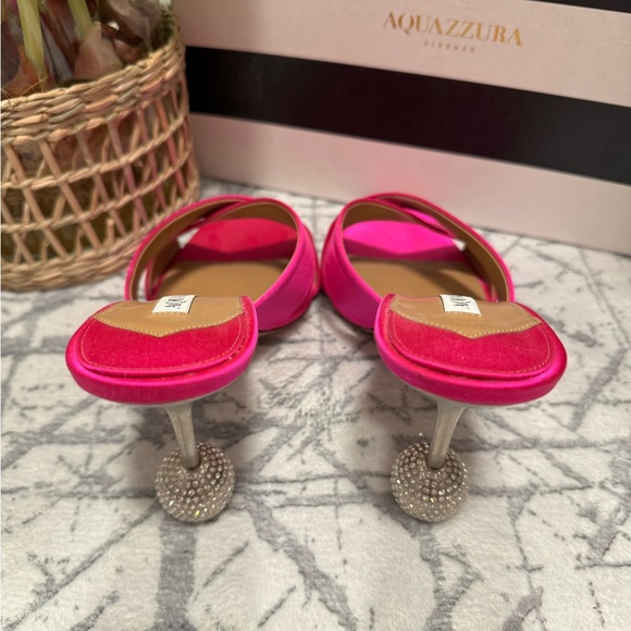 Aquazzura
Yes Darling Satin Mules size 39. - Picture 4 of 5